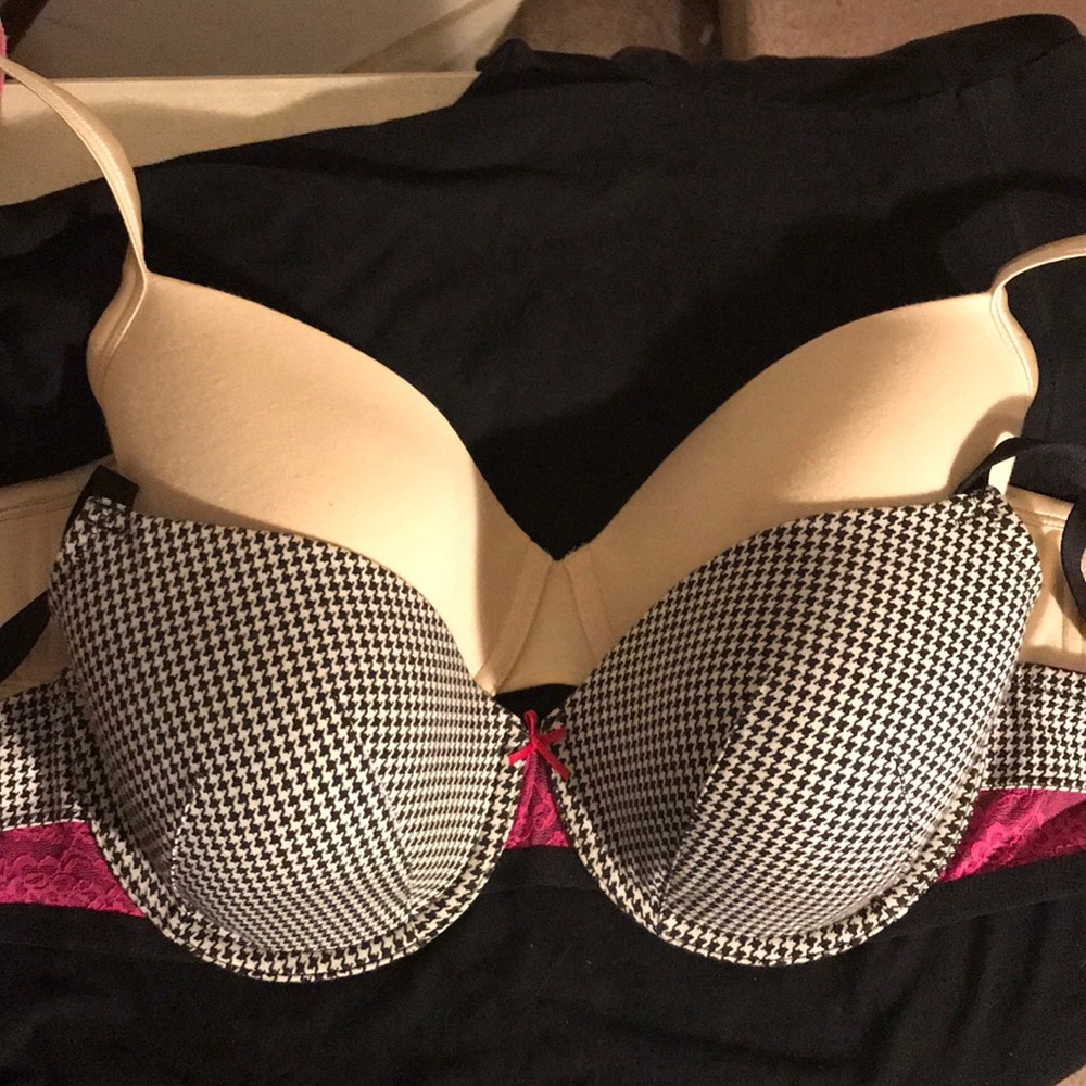 NWOT Bundle of 2 Cacique bras sz. 42D
